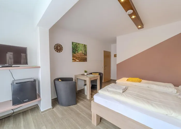 Familienhof Bruening - Doppelzimmer Waldesruh Ii * Meppen